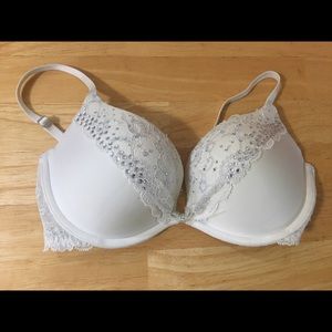 EUC Victoria’s Secret bra